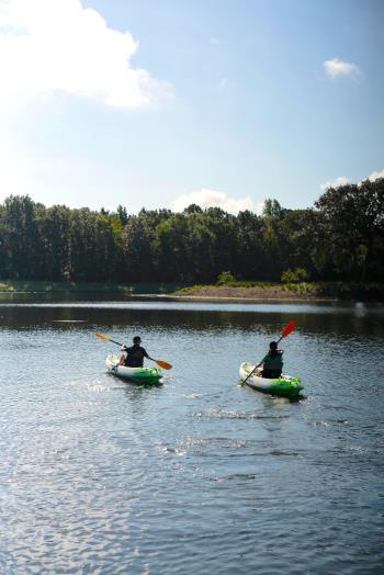 2_kayaks_vertical_Carolina_Park_558.jpg