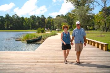 Couple_on_boardwalk.jpg
