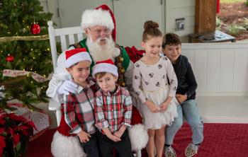 Docent_Prodigy_Carolina_Park_Christmas_2023_10461.jpg